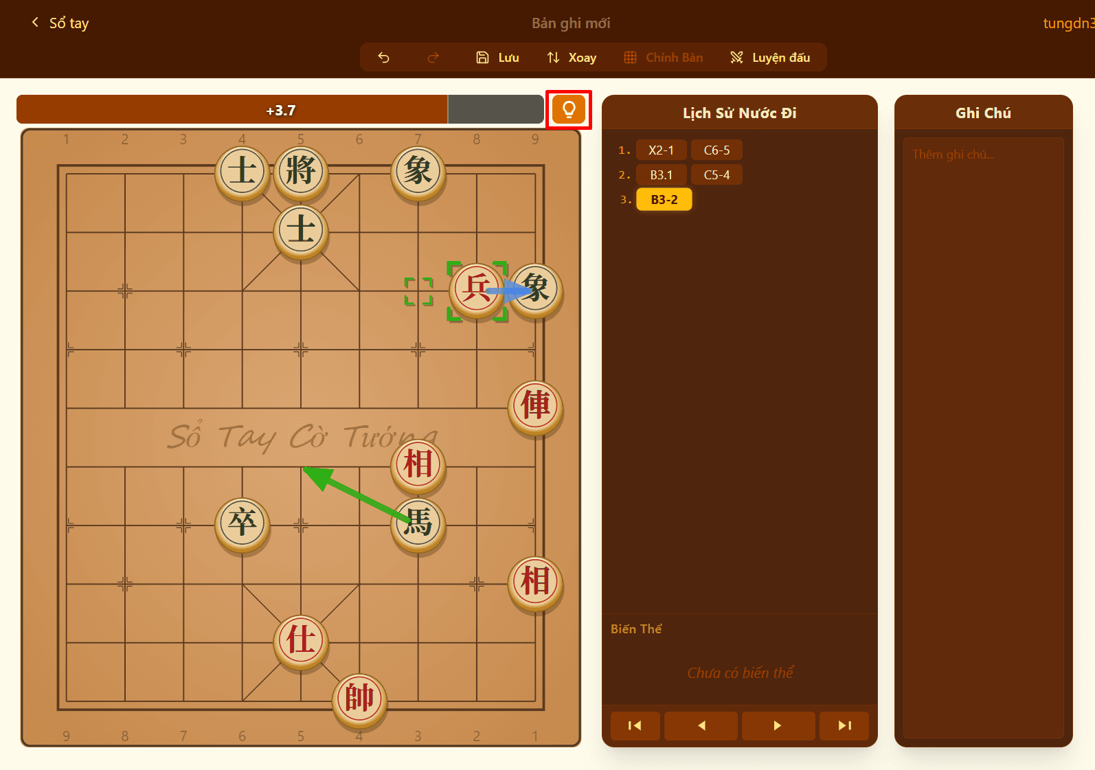 Bàn cờ với mũi tên gợi ý nước đi từ engine Pikafish